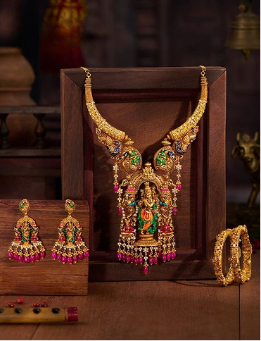 Gold Prestige Jewel and Earrings